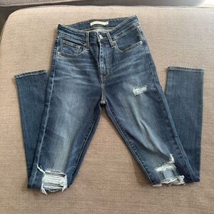 Levi’s 721 high rise skinny jeans